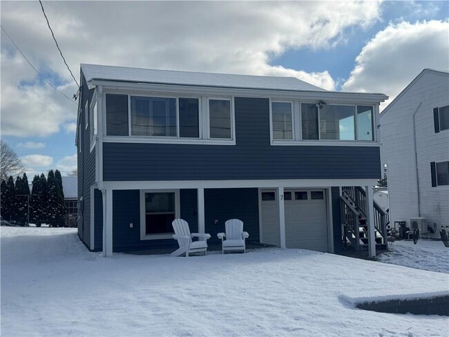 7 White Cap Rd in Narragansett, RI - Building Photo - Building Photo
