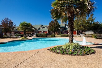 2201 Sycamore School Rd in Fort Worth, TX - Building Photo - Building Photo