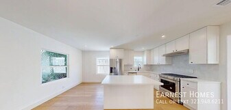 15242 Morrison St in Los Angeles, CA - Building Photo