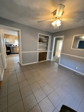 13 Sanger St, Unit 2 in Medford, MA - Foto de edificio - Building Photo