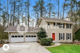 2440 Hillboro Cir S W in Marietta, GA - Building Photo - Building Photo