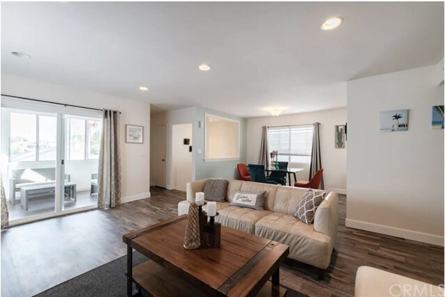512 Marguerite Ave-Unit -1/2 in Newport Beach, CA - Building Photo - Building Photo