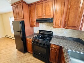 27 1st St in Glen Cove, NY - Building Photo - Building Photo