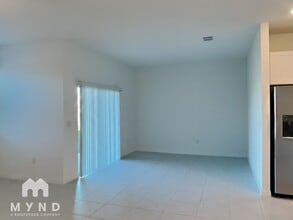 32063 Pop Ash Pl in San Antonio, FL - Building Photo - Building Photo