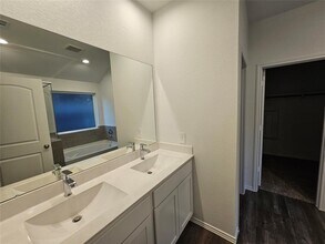 4985 Almond Ter Dr in Katy, TX - Building Photo - Building Photo