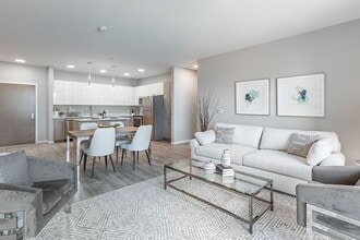 4 Corners Lakeside Apartments - White Lake, MI in White Lake, MI - Foto de edificio - Building Photo