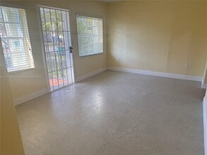 421 NW 148th St in Miami, FL - Building Photo - Building Photo
