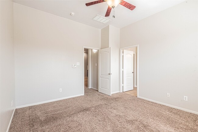 17223 Brookhollow Ct Dr in Houston, TX - Building Photo - Building Photo