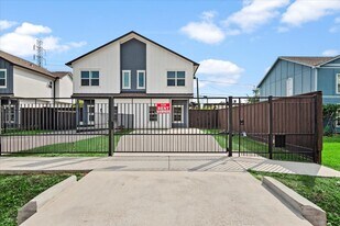 2002 Lynnfield St in Houston, TX - Building Photo