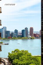 100 United Nations Plaza in New York, NY - Building Photo - Building Photo