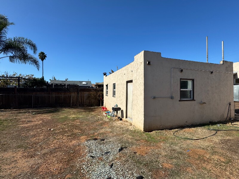 2269 Conifer Ave in San Diego, CA - Building Photo