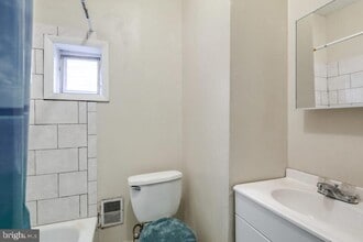 2008 S 4th St in Philadelphia, PA - Foto de edificio - Building Photo