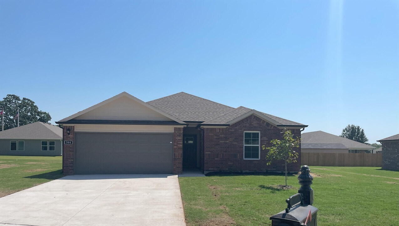 504 Buffalo Ave in Gentry, AR - Building Photo
