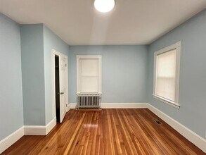 68 Water St in Quincy, MA - Foto de edificio - Building Photo