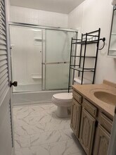 304 E Mefford St, Unit 304A E Mefford St in Robinson, IL - Foto de edificio - Building Photo