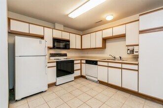 72 Miller Ave SW, Unit 7 in Cedar Rapids, IA - Building Photo - Building Photo