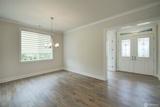 11223 SE 61st Terrace in Bellevue, WA - Building Photo - Building Photo