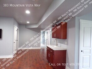 383 Mountain Vista Way in Kalispell, MT - Building Photo - Building Photo