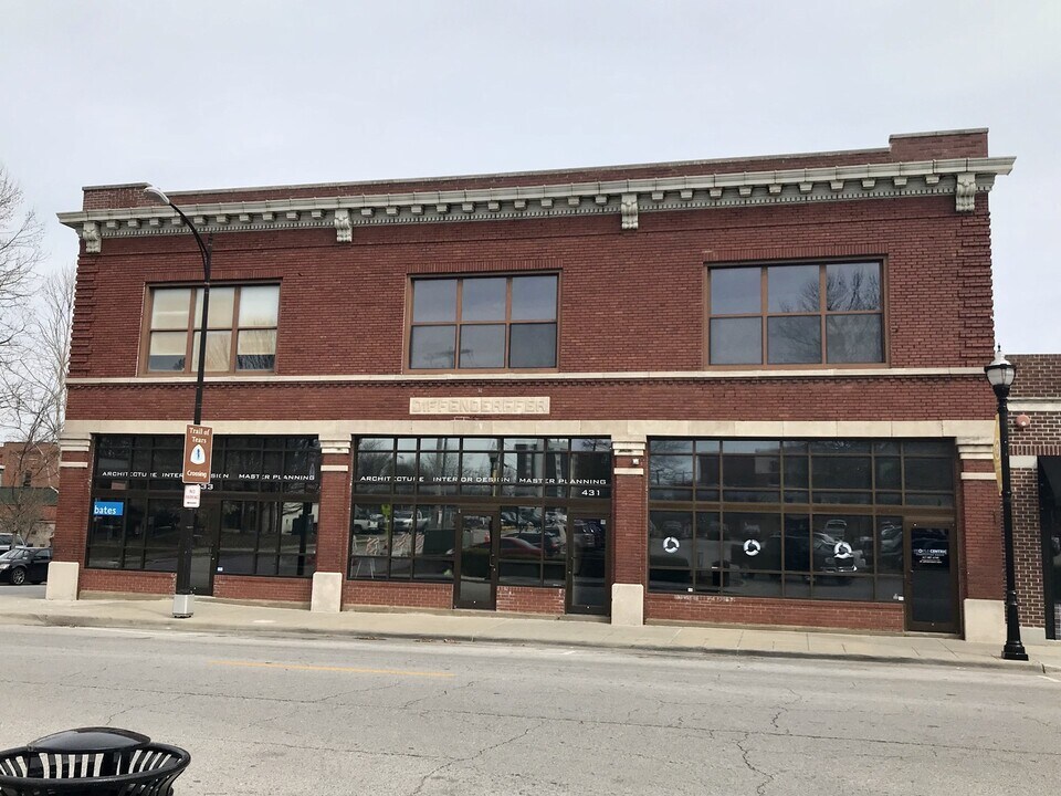 431 W Walnut St in Springfield, MO - Building Photo