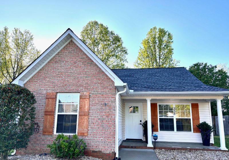 338 Bishop Hicks Ct in Inman, SC - Building Photo