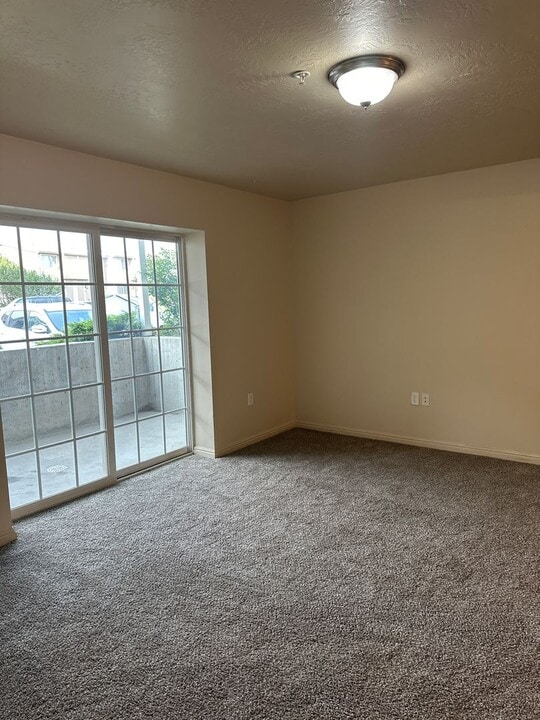 2280 Cumorah Way in Green River, WY - Building Photo