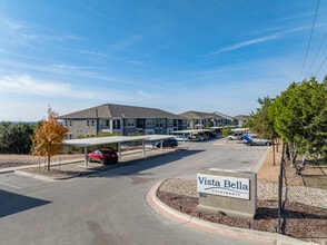 Vista Bella in Lago Vista, TX - Foto de edificio - Building Photo