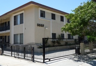 5532 Lexington Ave in Los Angeles, CA - Building Photo - Building Photo