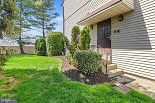 9496 Convent Ln in Philadelphia, PA - Building Photo