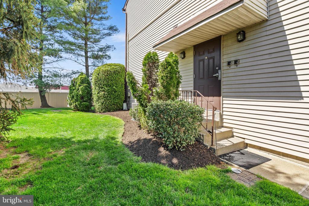 9496 Convent Ln in Philadelphia, PA - Building Photo