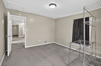 313 W 3rd St in Mishawaka, IN - Building Photo - Building Photo