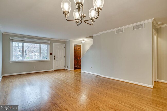 433 Earl St in Alexandria, VA - Building Photo - Building Photo