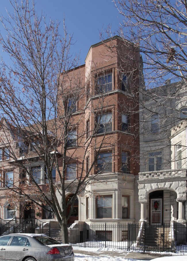 3410 S Calumet Ave in Chicago, IL - Building Photo - Building Photo