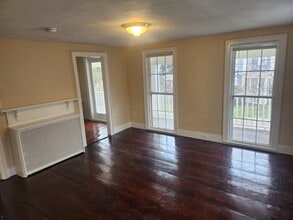 27 Walnut St, Unit 27 Walnut St in Holden, MA - Building Photo - Building Photo