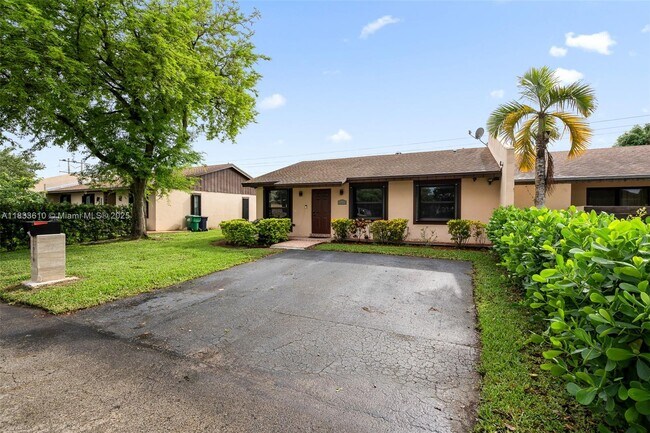 property at 11914 SW 125th Pl