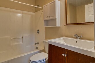 39 Lander St in New Haven, CT - Building Photo - Building Photo