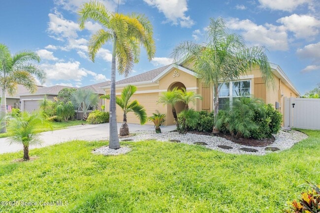 899 Forest Trace Cir in Titusville, FL - Building Photo - Building Photo