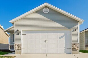 1681 E Tumwater Ln in Eagle Mountain, UT - Building Photo