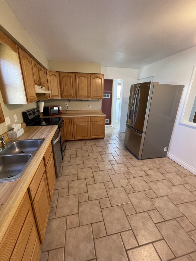 820 48th St S in Great Falls, MT - Building Photo - Building Photo