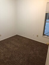 14th Street, Unit 5 in Sacramento, CA - Foto de edificio - Building Photo