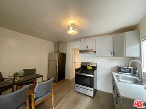 223 Lake Shore Terrace in Los Angeles, CA - Building Photo - Building Photo