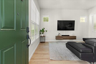 3286 Owl ct in West Sacramento, CA - Building Photo - Building Photo