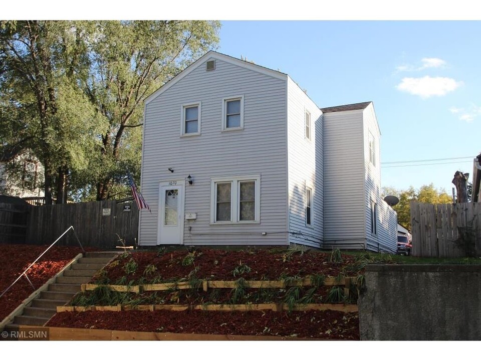 1070 Bush Ave in St. Paul, MN - Building Photo