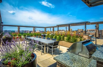 Crystal House in Arlington, VA - Building Photo - Building Photo