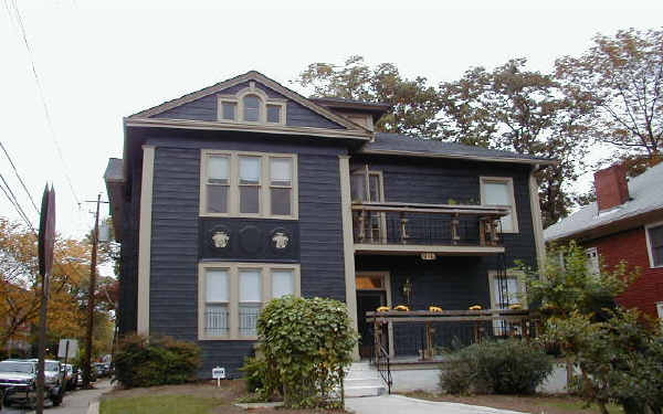 916 Myrtle St NE in Atlanta, GA - Building Photo