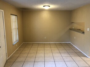 14201 Shadow Moss Ln in Tampa, FL - Building Photo - Building Photo