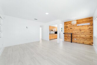 2130 Wiley Ct in Hollywood, FL - Building Photo - Building Photo