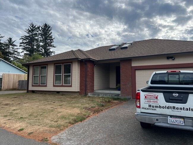 property at 1673 Calen Ln