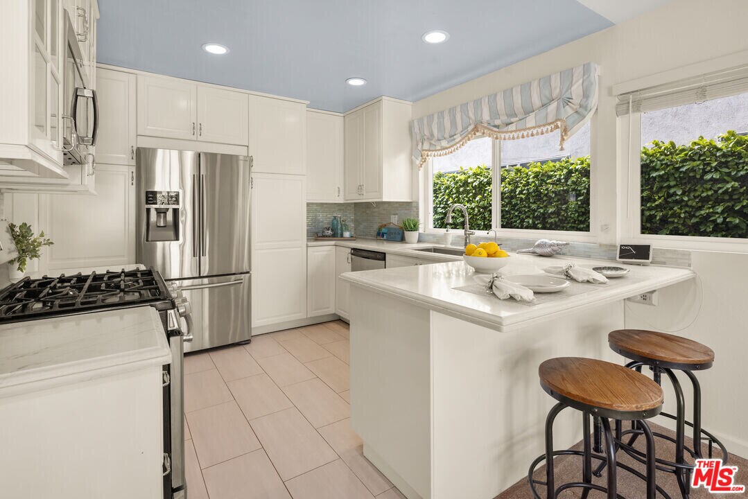 12581 Sanford St in Los Angeles, CA - Building Photo