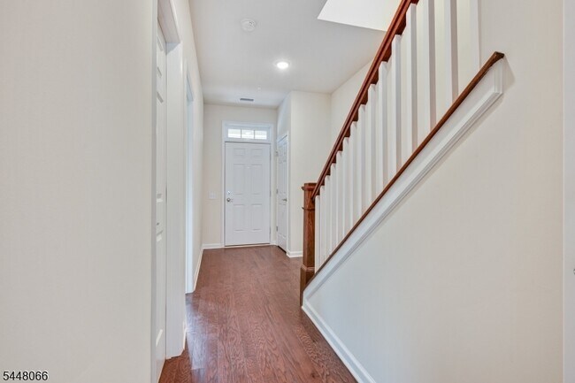 property at 4 Braeburn Ct