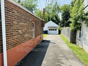4378 E 175th St in Cleveland, OH - Foto de edificio - Building Photo